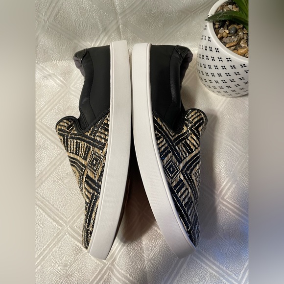 Dr Scholls Slip-ons - Picture 6 of 9